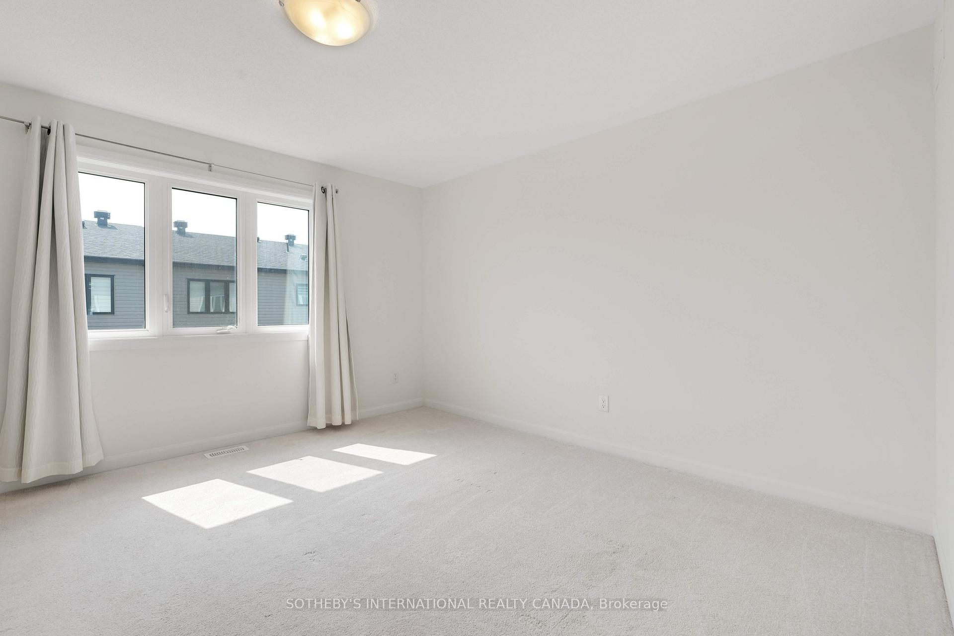 Photo 18 of 930 Serrano Street, Ottawa, Avalon East — HOMEH