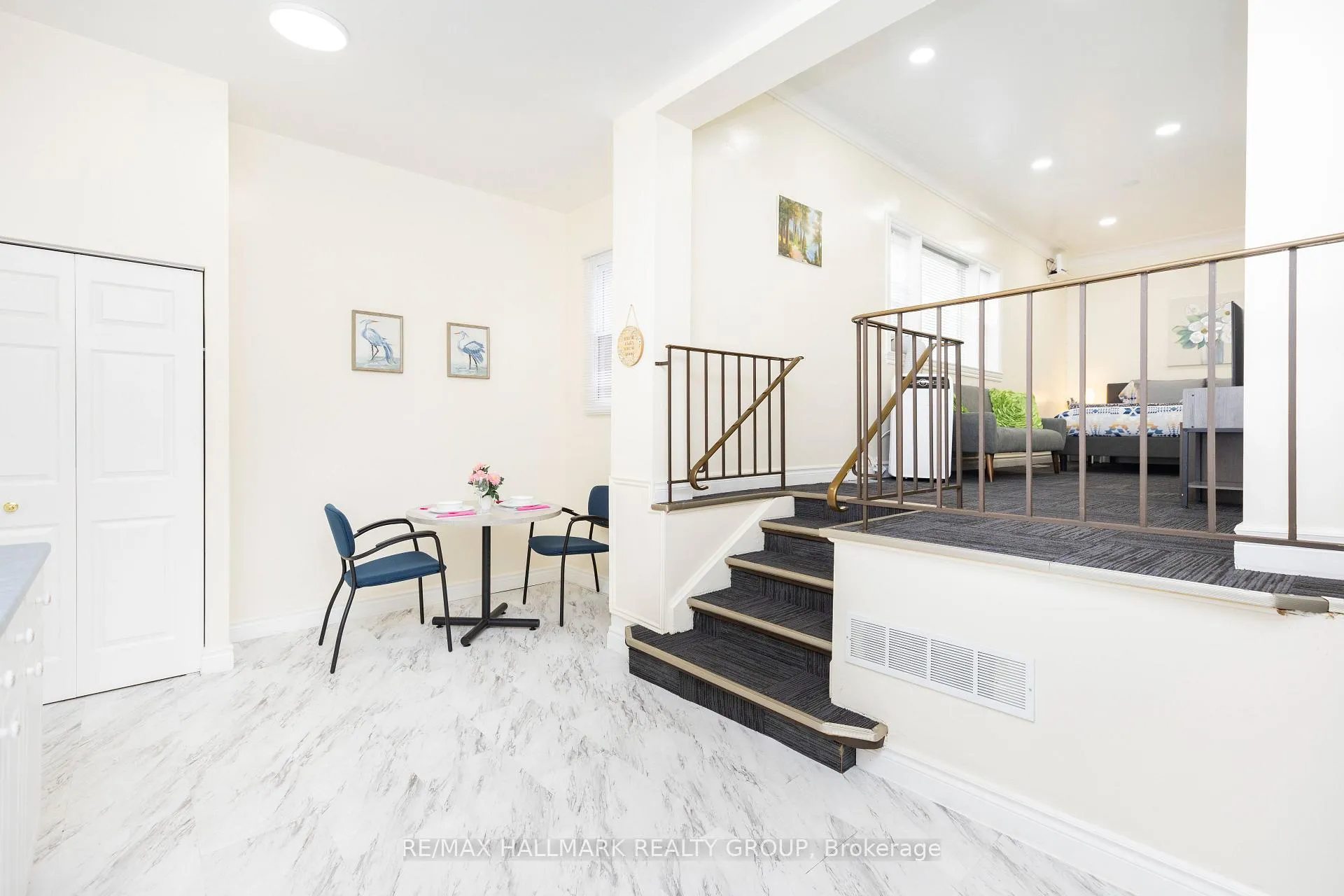 Photo 10 of Unit 5, 456 Bronson Avenue, Ottawa, West Centre Town — HOMEH
