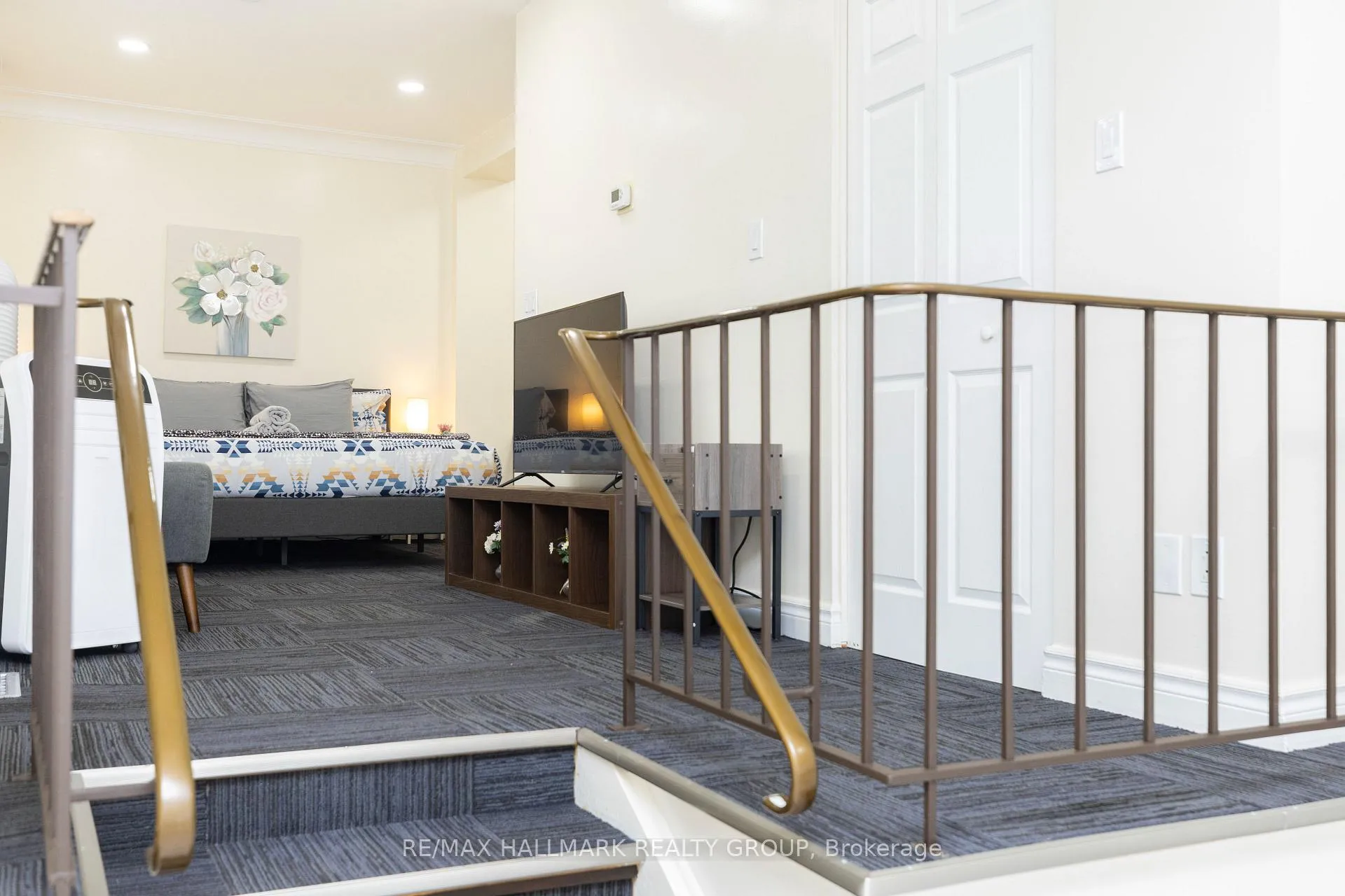 Photo 11 of Unit 5, 456 Bronson Avenue, Ottawa, West Centre Town — HOMEH