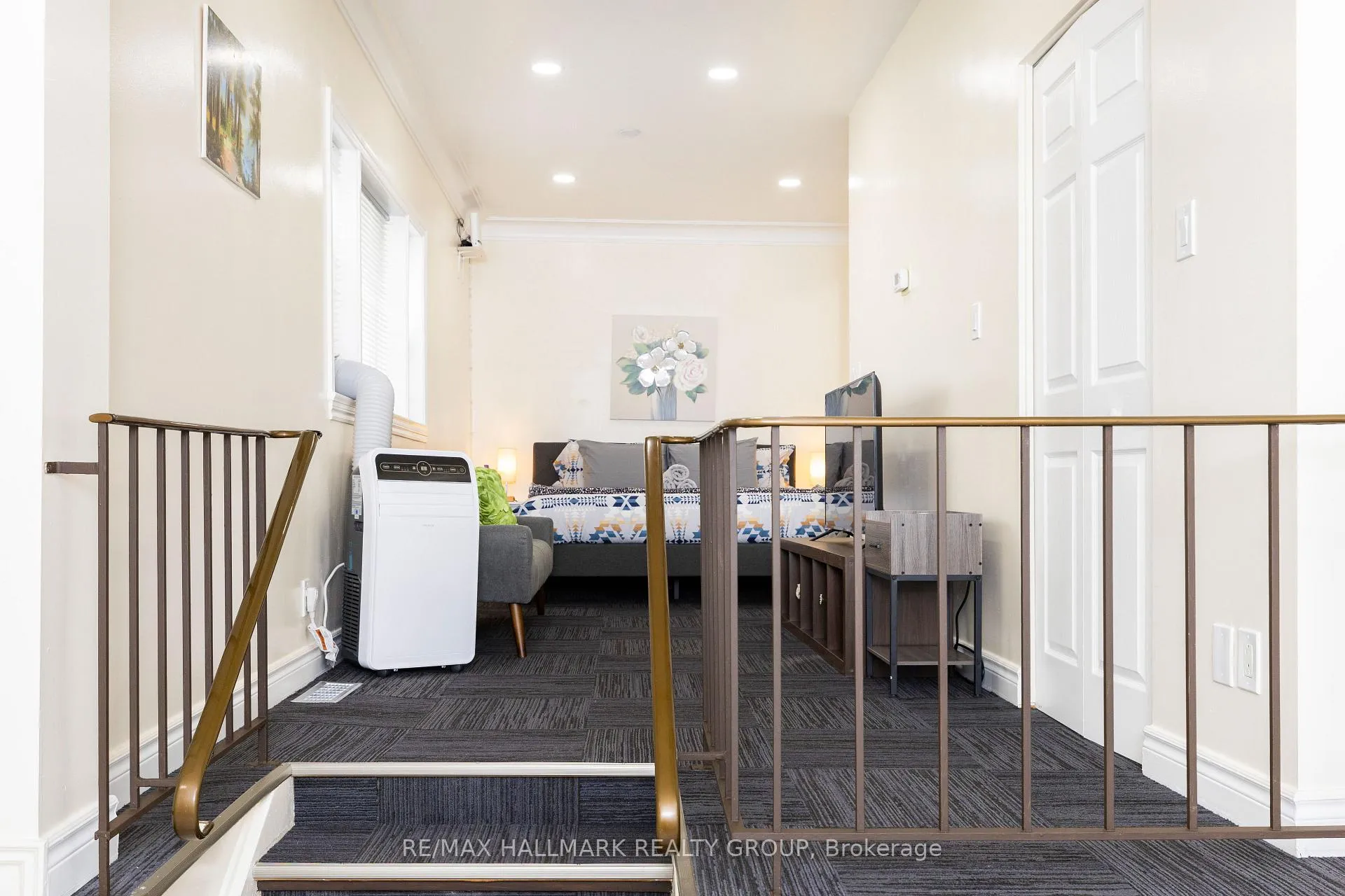 Photo 12 of Unit 5, 456 Bronson Avenue, Ottawa, West Centre Town — HOMEH