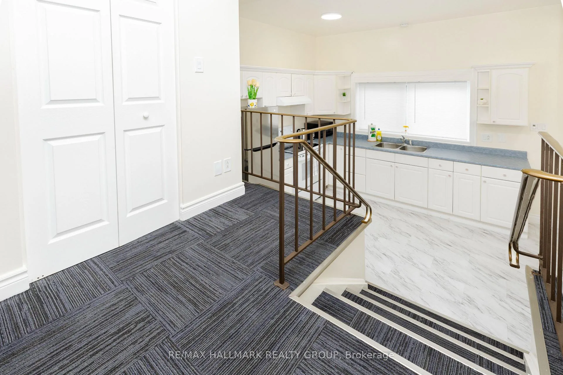 Photo 13 of Unit 5, 456 Bronson Avenue, Ottawa, West Centre Town — HOMEH