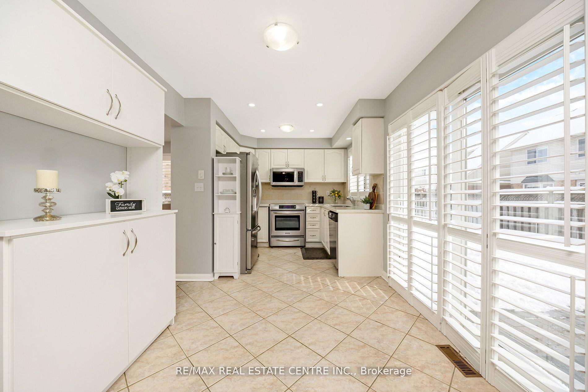 Photo 5 of 468 Trudeau Drive, Milton, Clarke — HOMEH