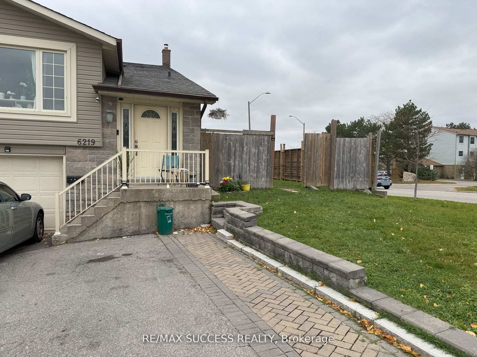 Front of Unit Basement, 6219 Atherly Crescent