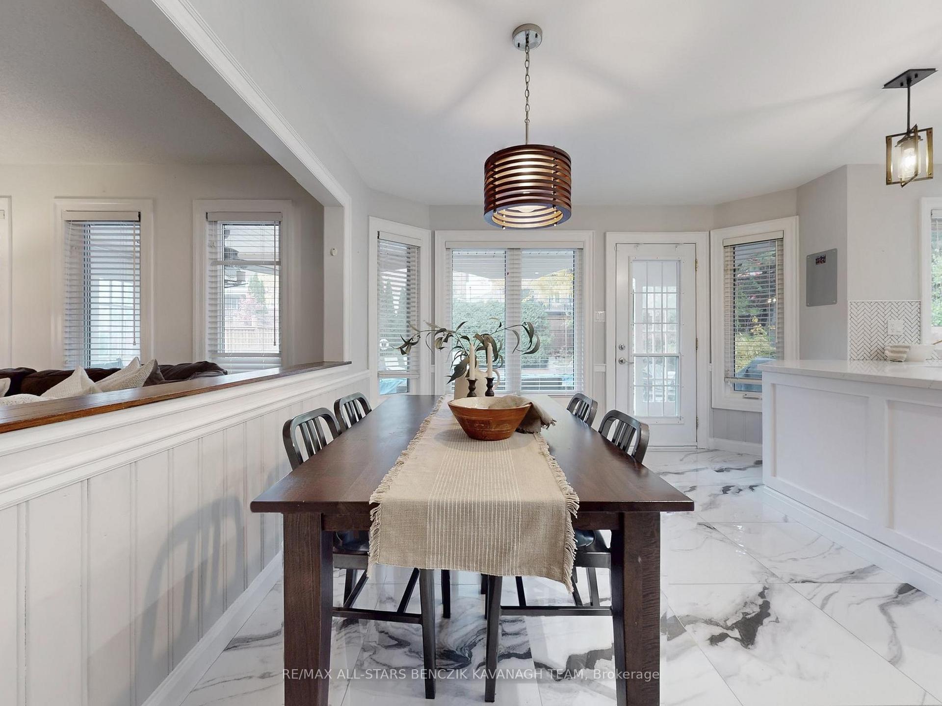 Photo 14 of 371 Fairway Gardens, Newmarket, Glenway Estates — HOMEH