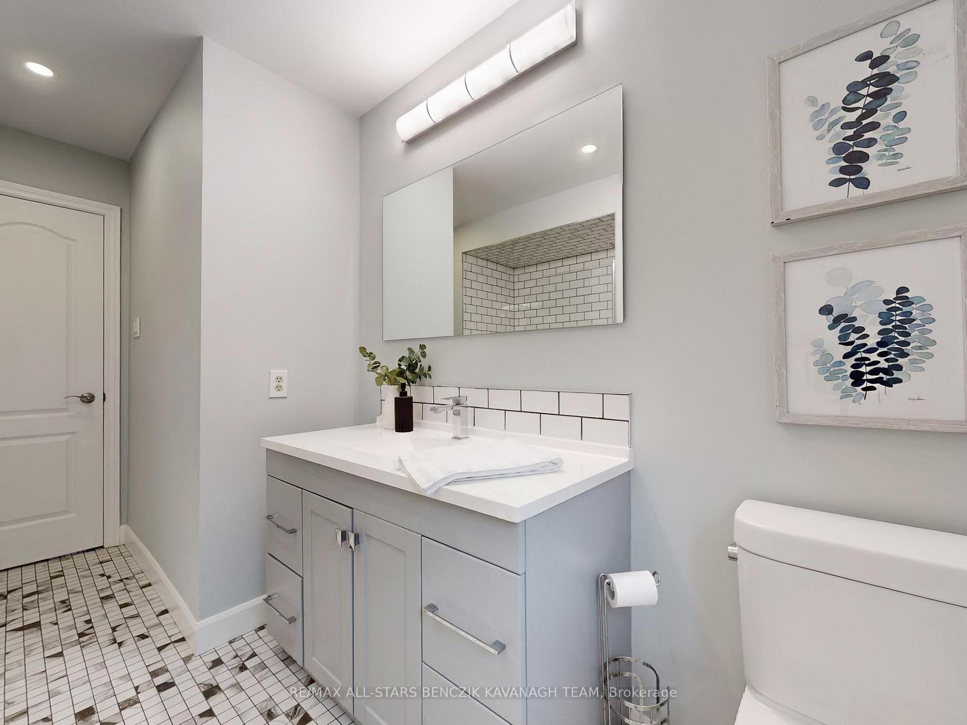 Photo 23 of 371 Fairway Gardens, Newmarket, Glenway Estates — HOMEH