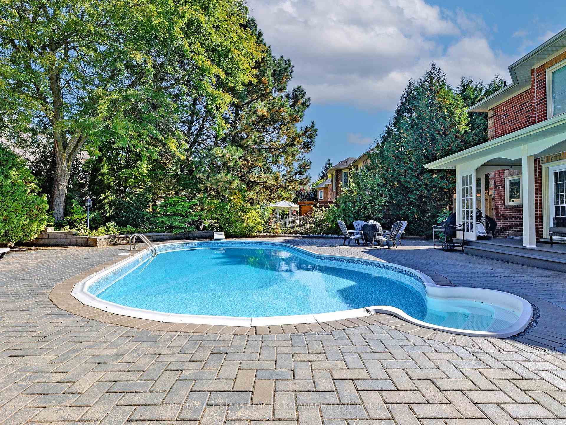 Photo 32 of 371 Fairway Gardens, Newmarket, Glenway Estates — HOMEH