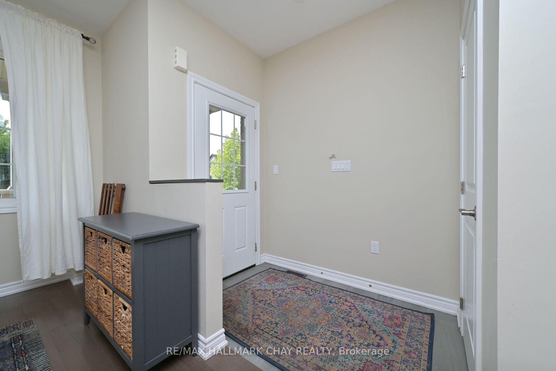 Photo 4 of 32 Pitel Drive, New Tecumseth, Rural New Tecumseth — HOMEH