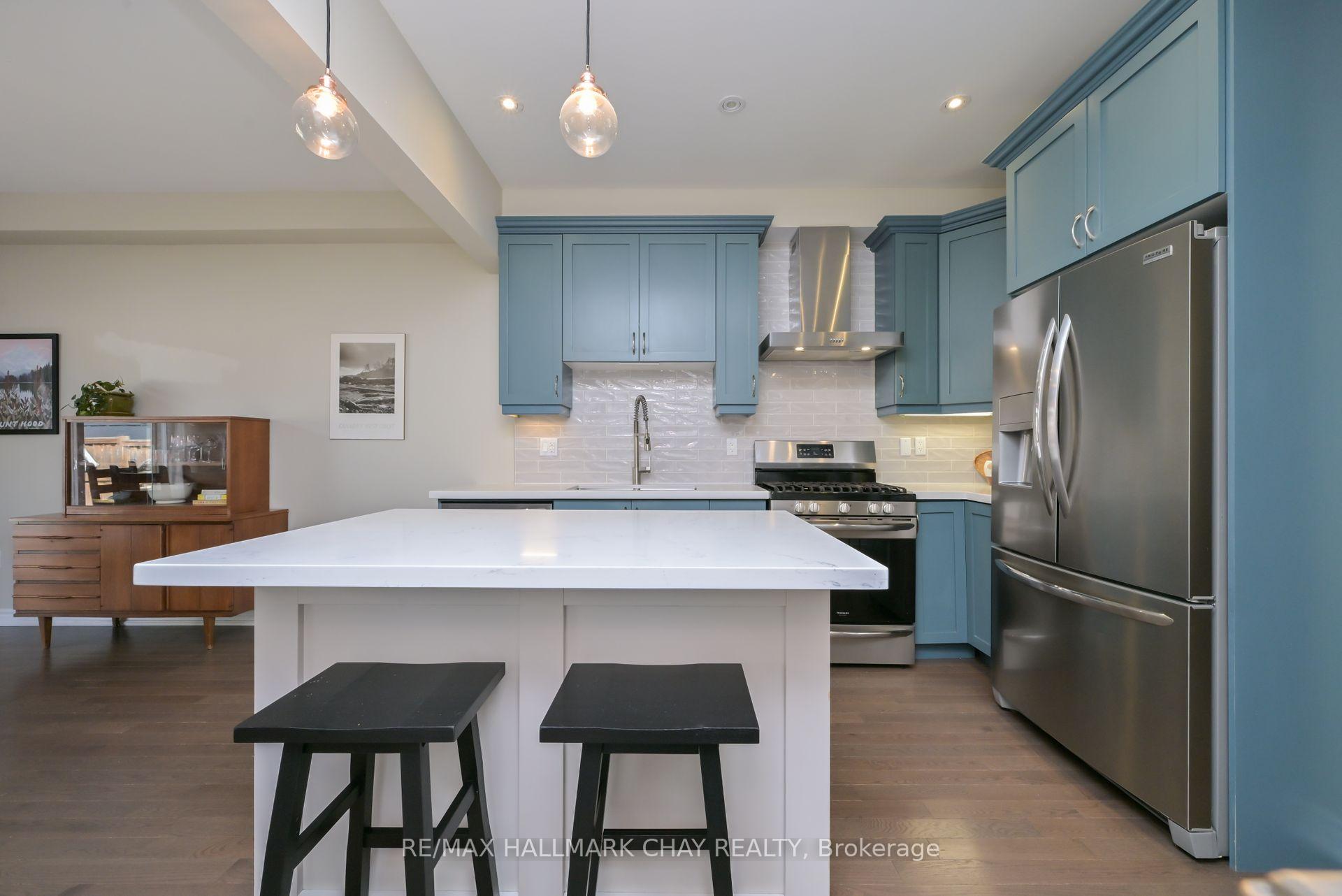 Photo 7 of 32 Pitel Drive, New Tecumseth, Rural New Tecumseth — HOMEH