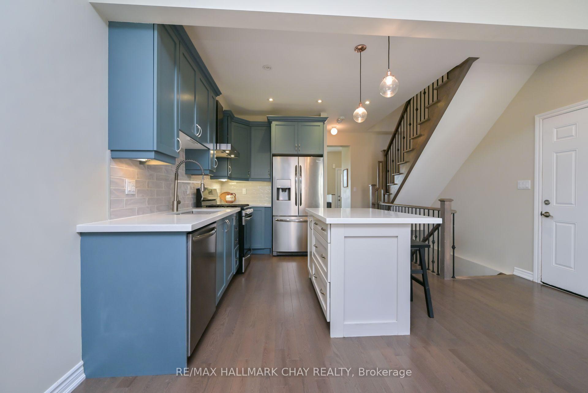 Photo 8 of 32 Pitel Drive, New Tecumseth, Rural New Tecumseth — HOMEH