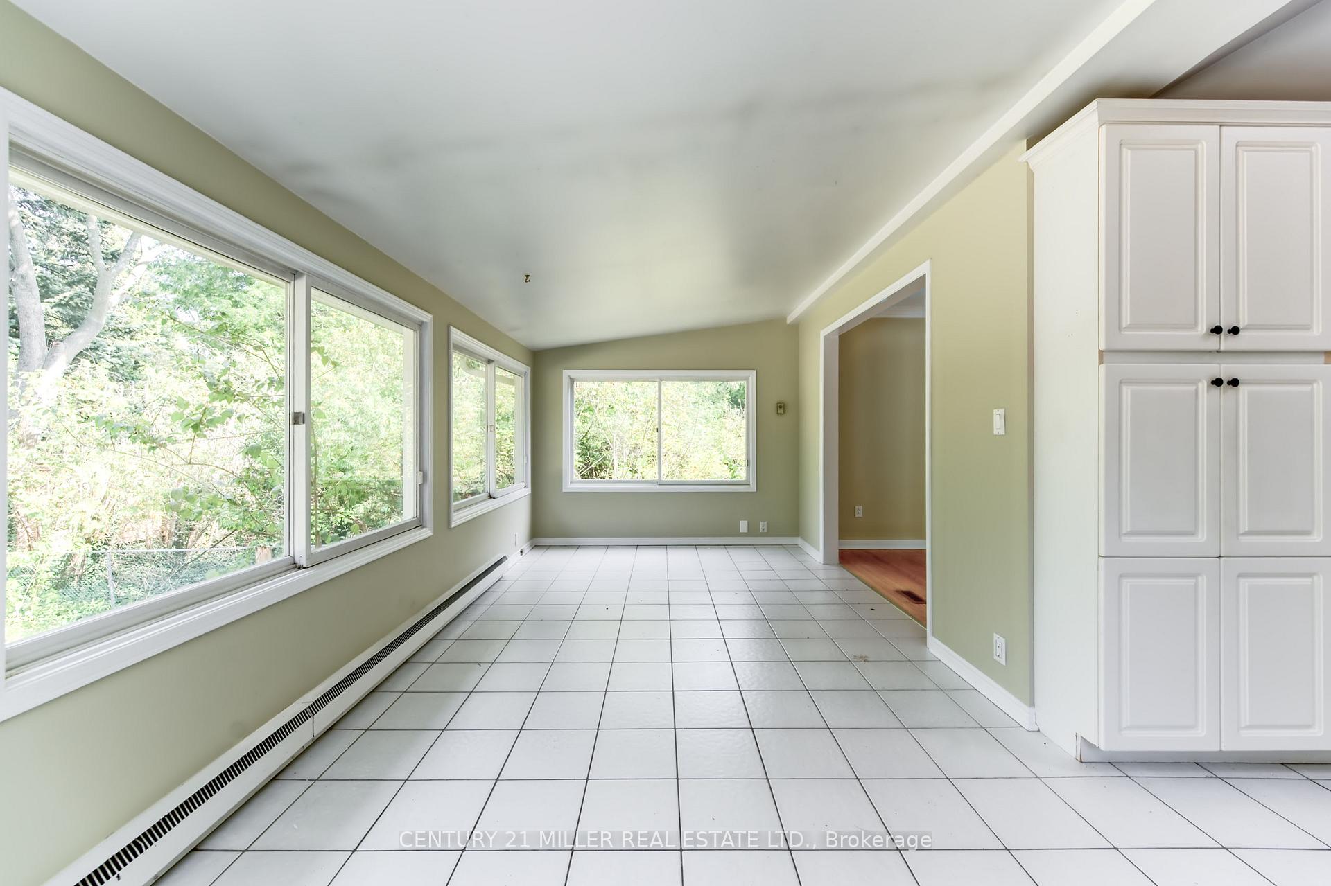 Photo 10 of 111 Gloucester Avenue, Oakville, Old Oakville — HOMEH