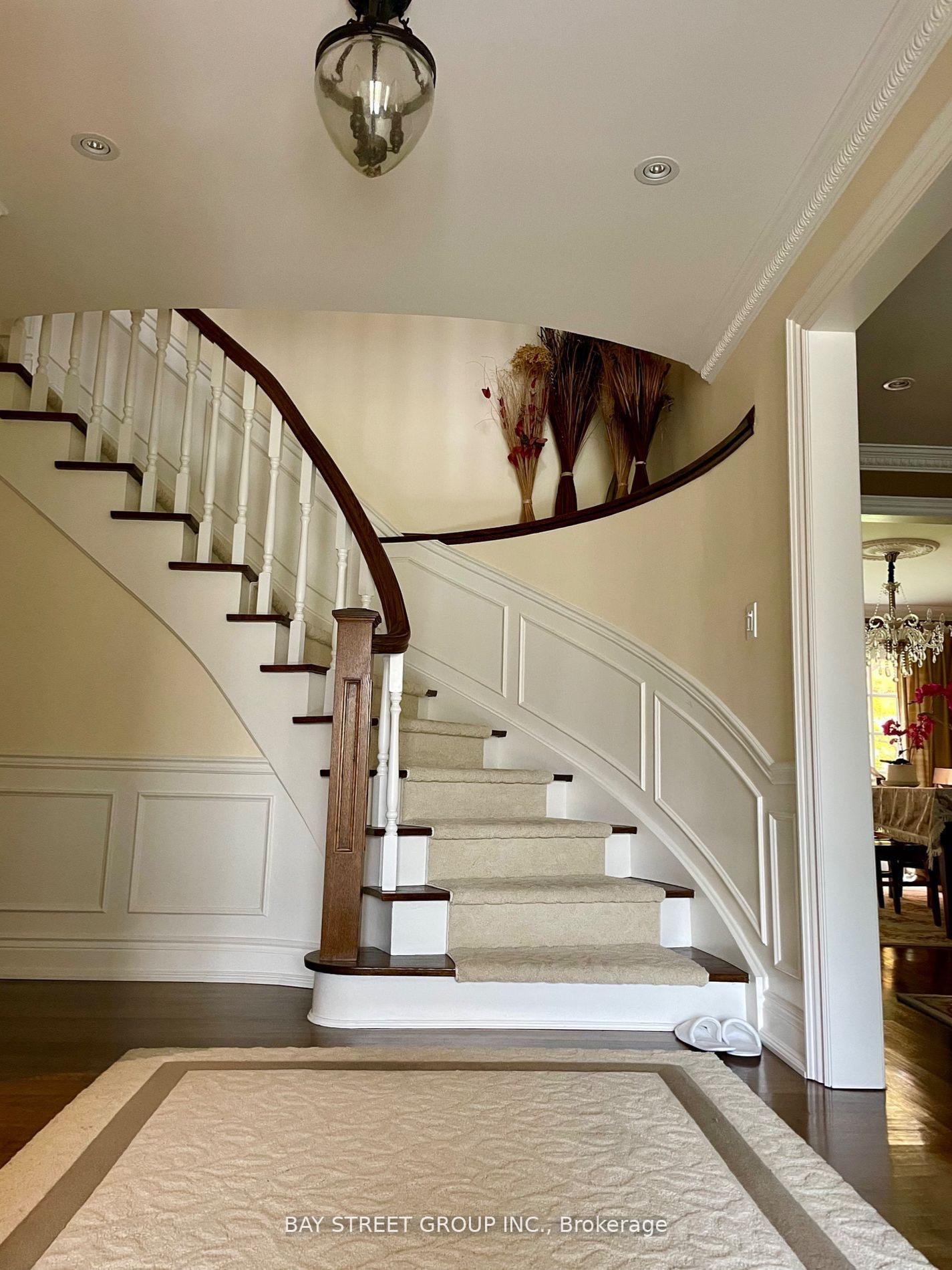 Photo 8 of 10 Dell Glen Court, Markham, Royal Orchard — HOMEH
