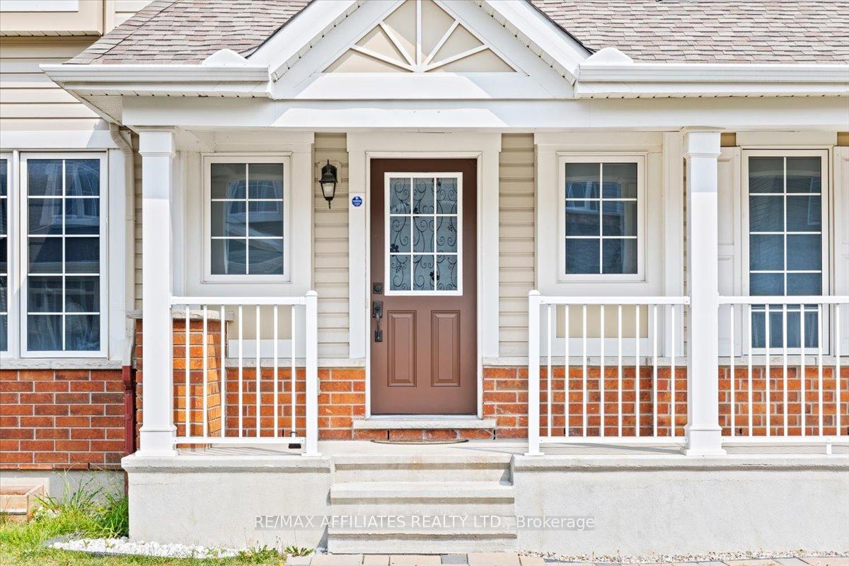 Photo 2 of 300 Sweetfern Crescent, Ottawa, Avalon West — HOMEH
