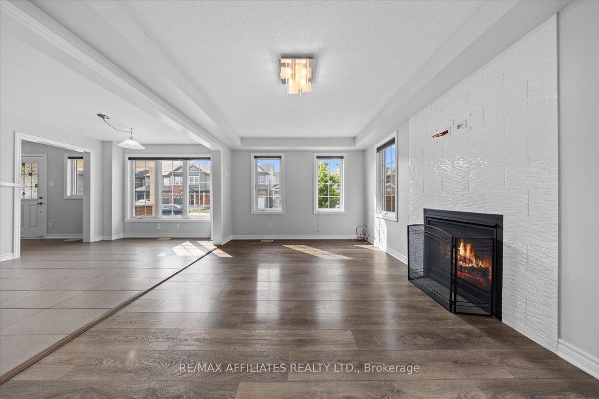 Photo 12 of 300 Sweetfern Crescent, Ottawa, Avalon West — HOMEH