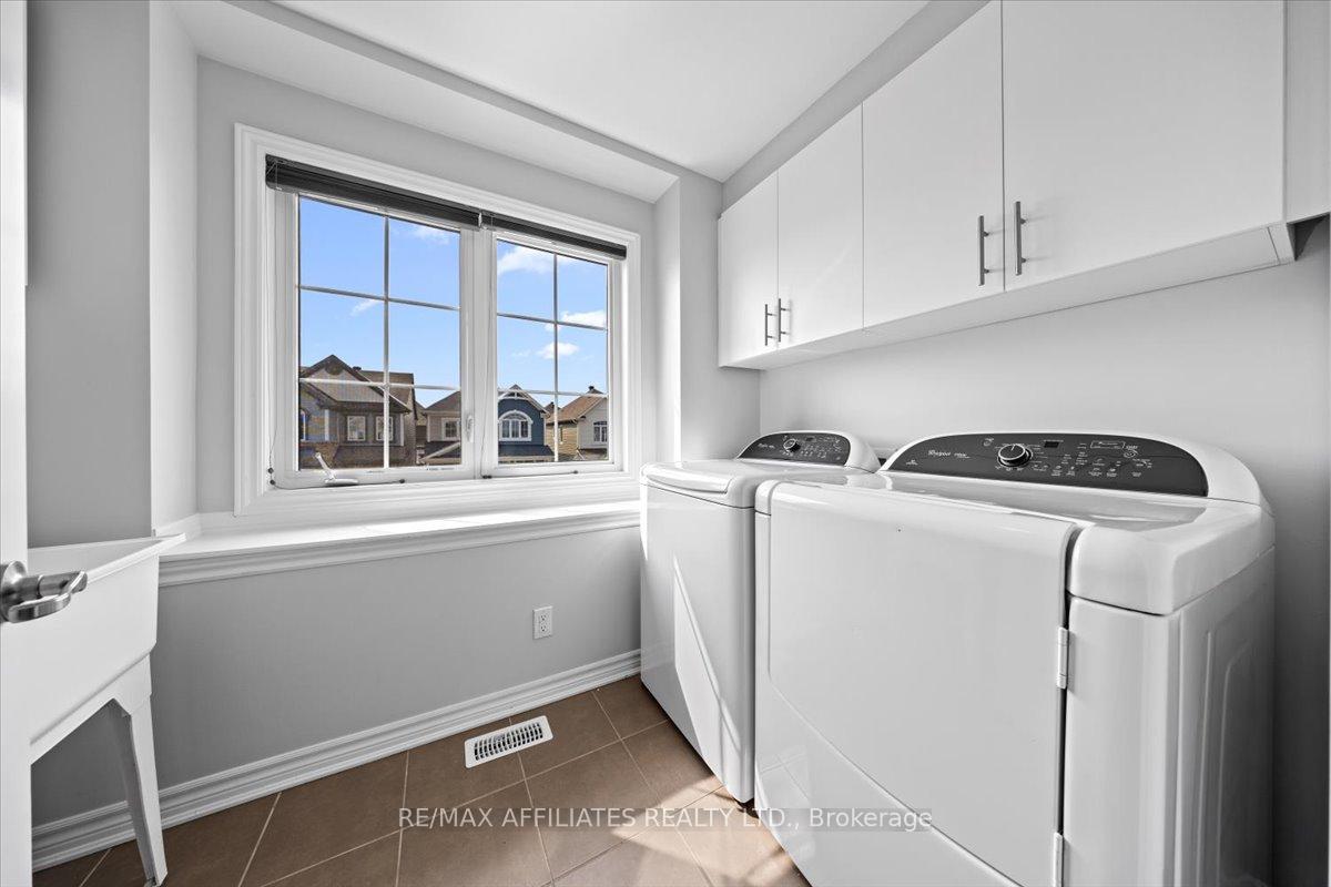 Photo 25 of 300 Sweetfern Crescent, Ottawa, Avalon West — HOMEH