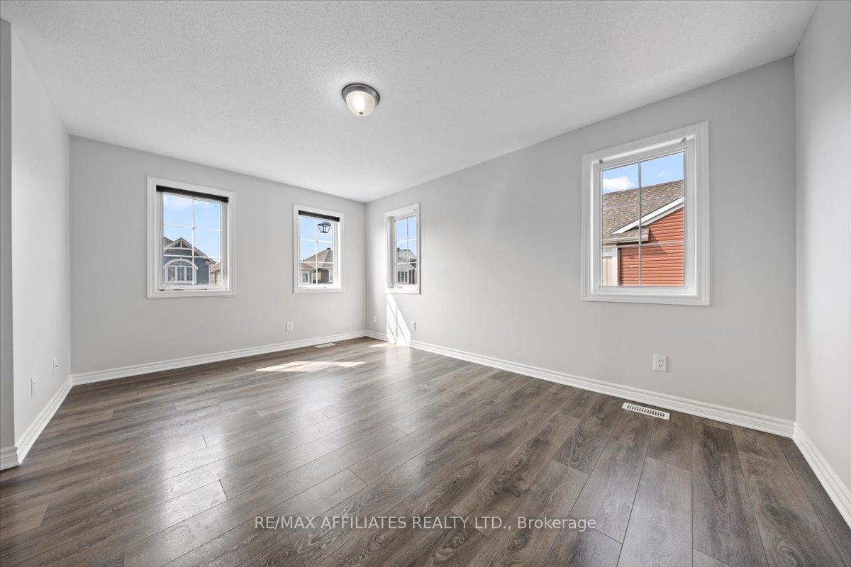 Photo 26 of 300 Sweetfern Crescent, Ottawa, Avalon West — HOMEH