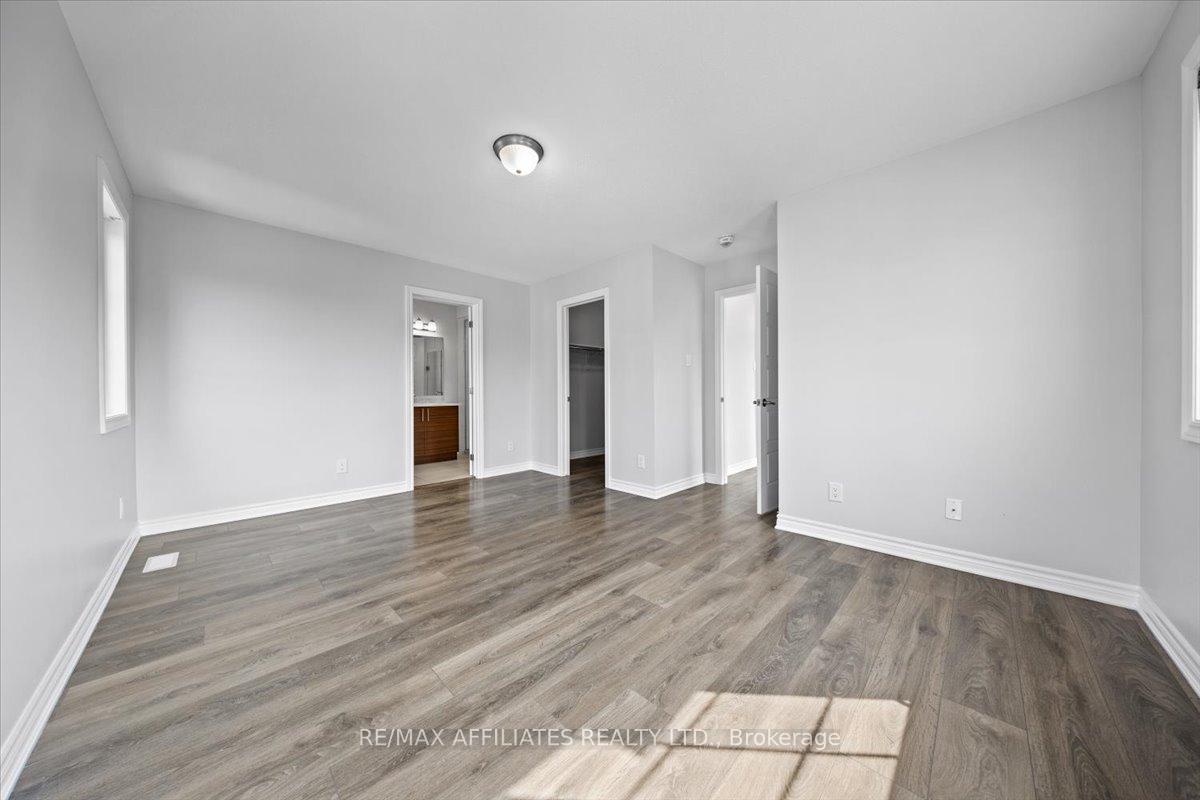 Photo 27 of 300 Sweetfern Crescent, Ottawa, Avalon West — HOMEH