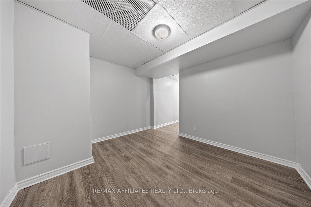 Photo 32 of 300 Sweetfern Crescent, Ottawa, Avalon West — HOMEH