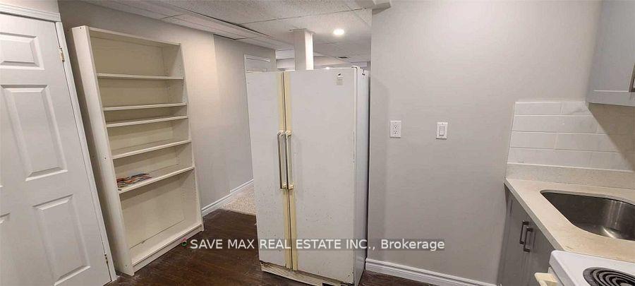 Photo 10 of Unit Bsmnt, 246 Doubtfire Crescent, Markham, Middlefield — HOMEH