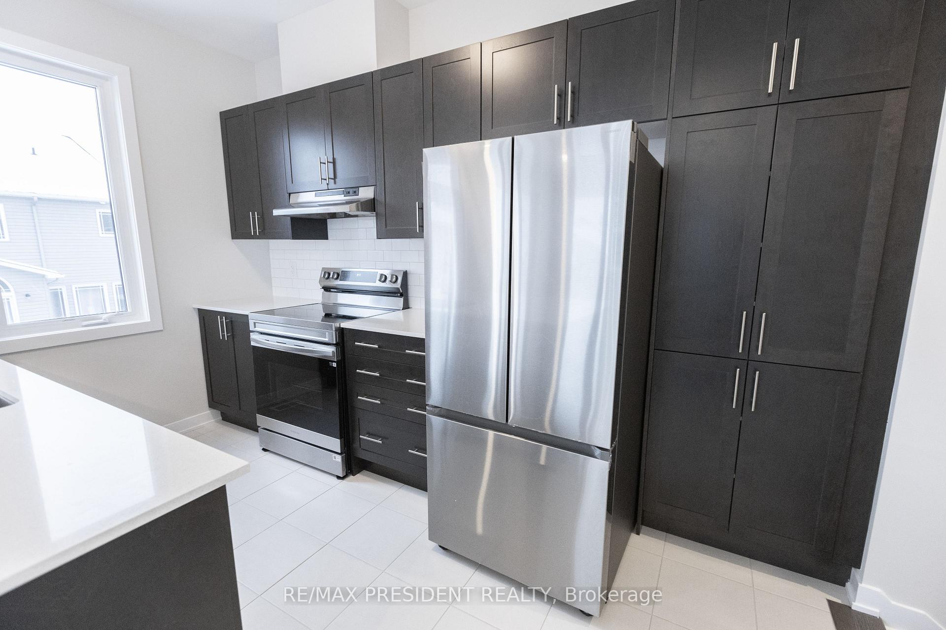 Photo 10 of 339 Falsetto Street, Ottawa, Mer Bleue/Bradley Estates/Anderson Park — HOMEH