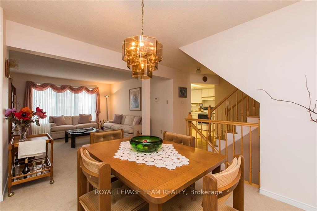Photo 10 of 1495 Delia Crescent N, Ottawa, Fallingbrook/Ridgemount — HOMEH