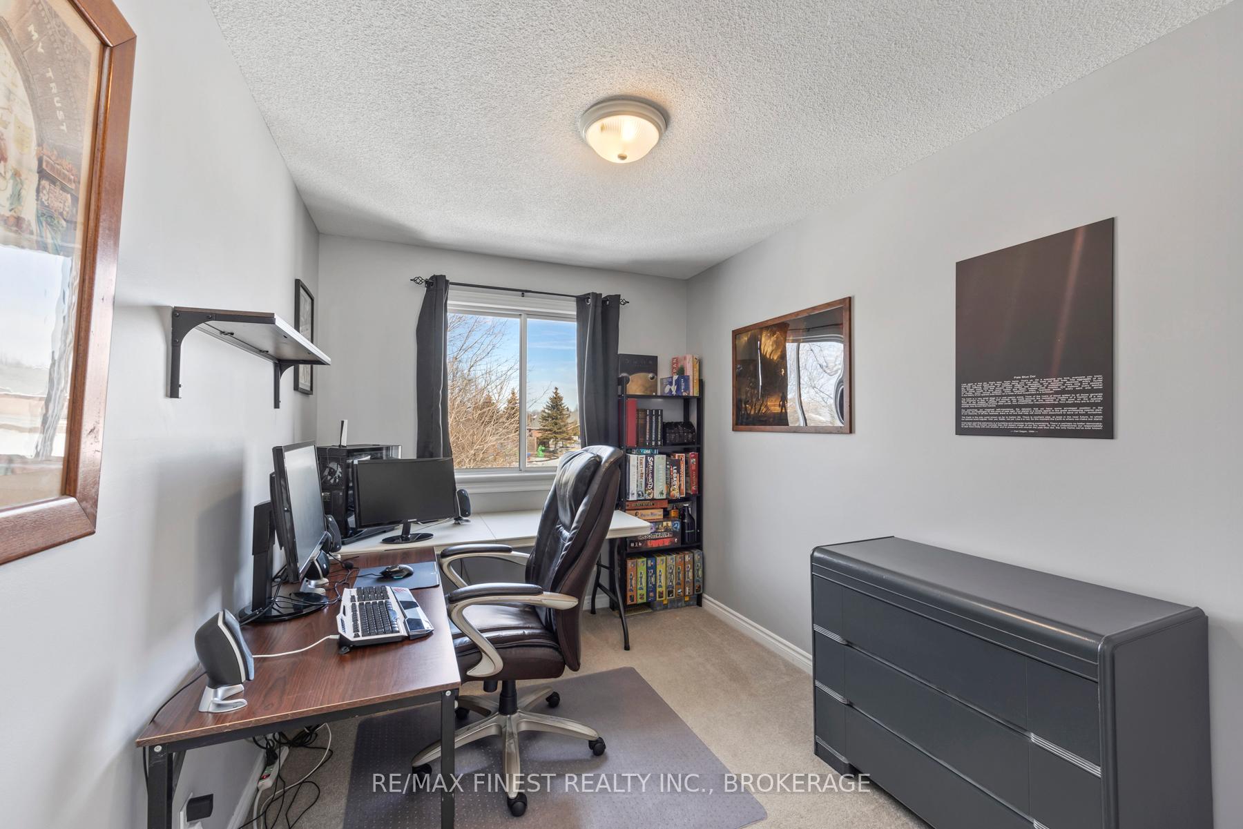 Photo 18 of 607 Heritage Court, Kingston, East Gardiners Rd — HOMEH