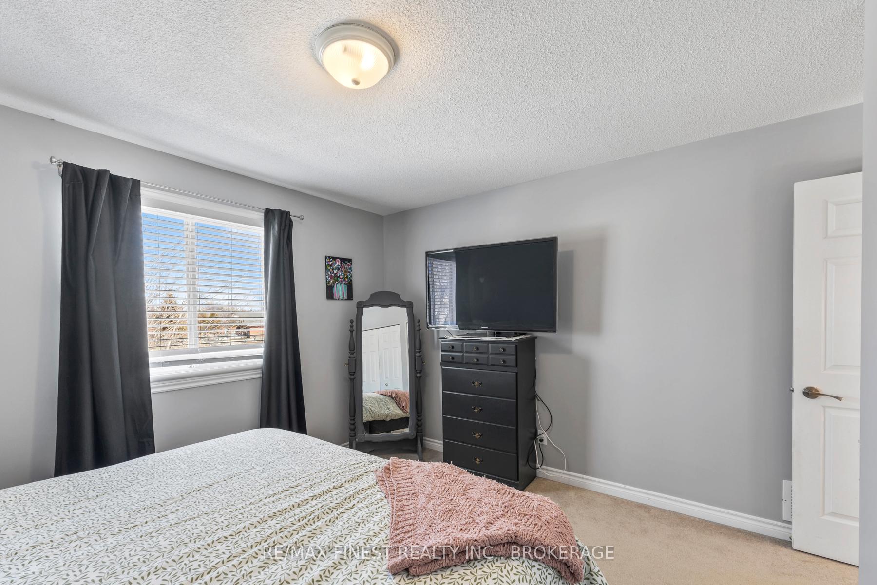 Photo 22 of 607 Heritage Court, Kingston, East Gardiners Rd — HOMEH