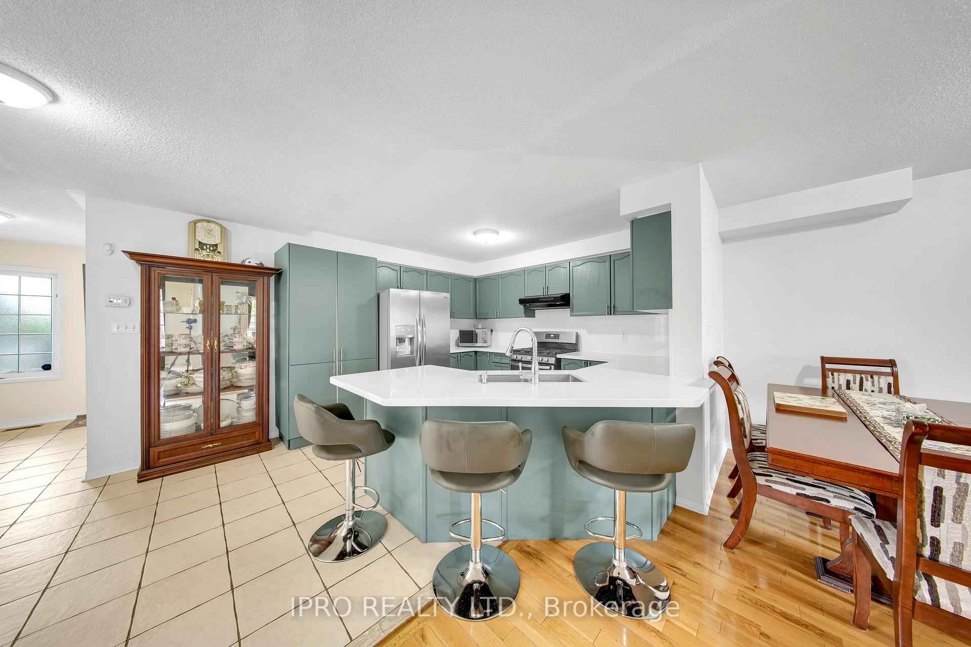 Photo 6 of 1244 Mowat Lane, Milton, Dempsey — HOMEH