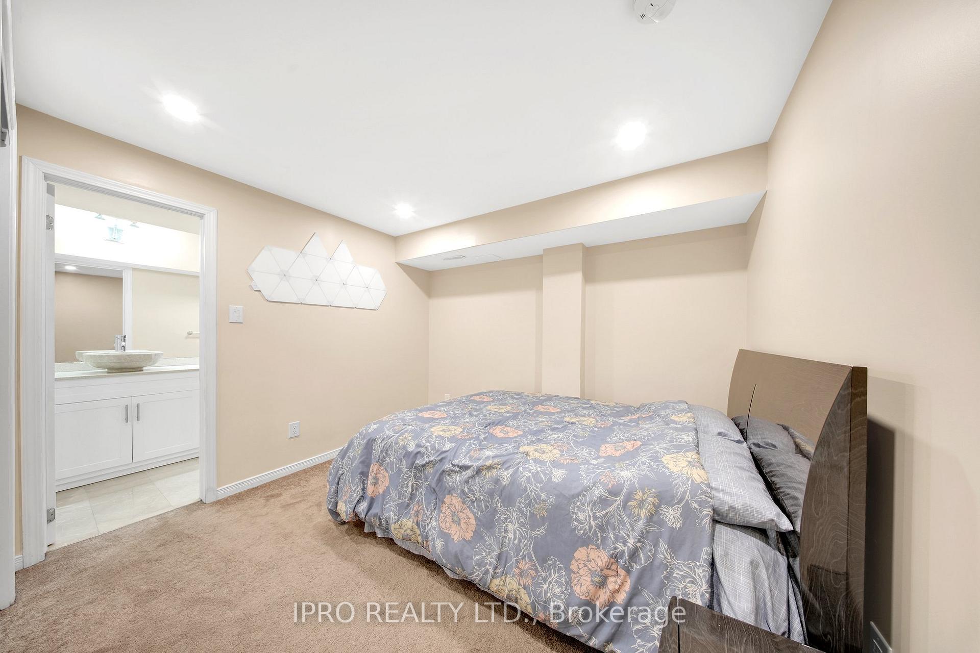 Photo 8 of 1244 Mowat Lane, Milton, Dempsey — HOMEH