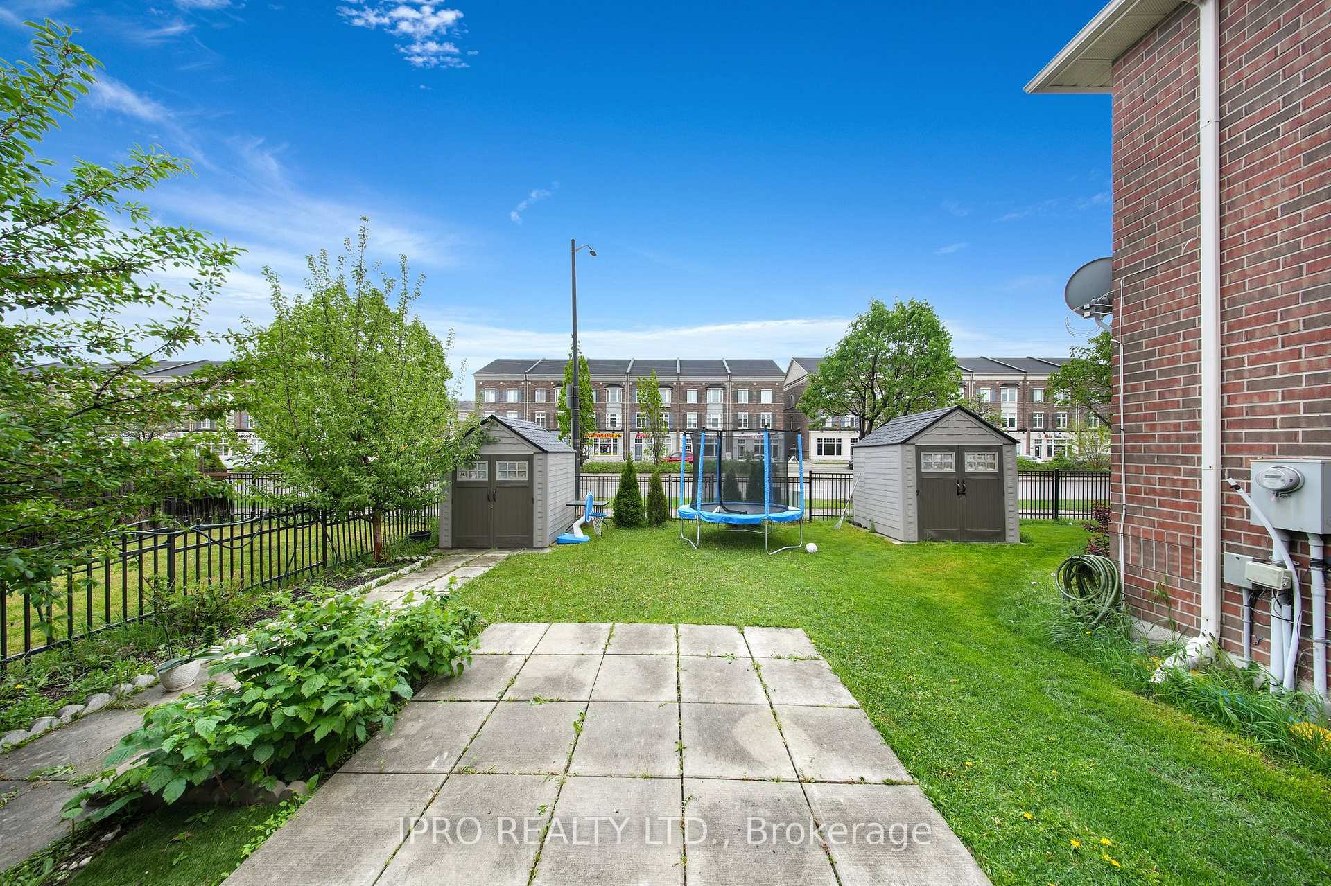 Photo 25 of 1244 Mowat Lane, Milton, Dempsey — HOMEH