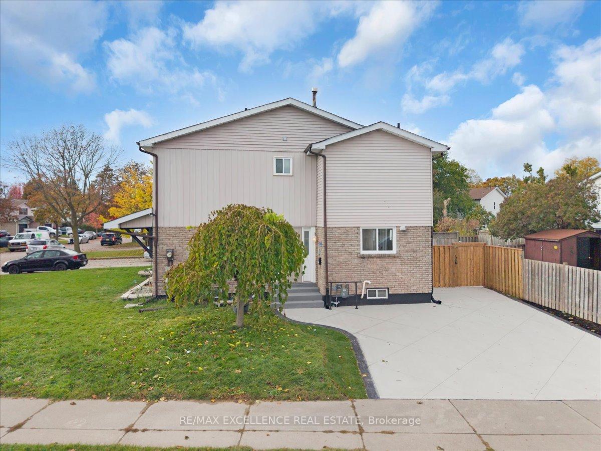 Photo 3 of 1287 Venus Crescent, Oshawa, Lakeview — HOMEH