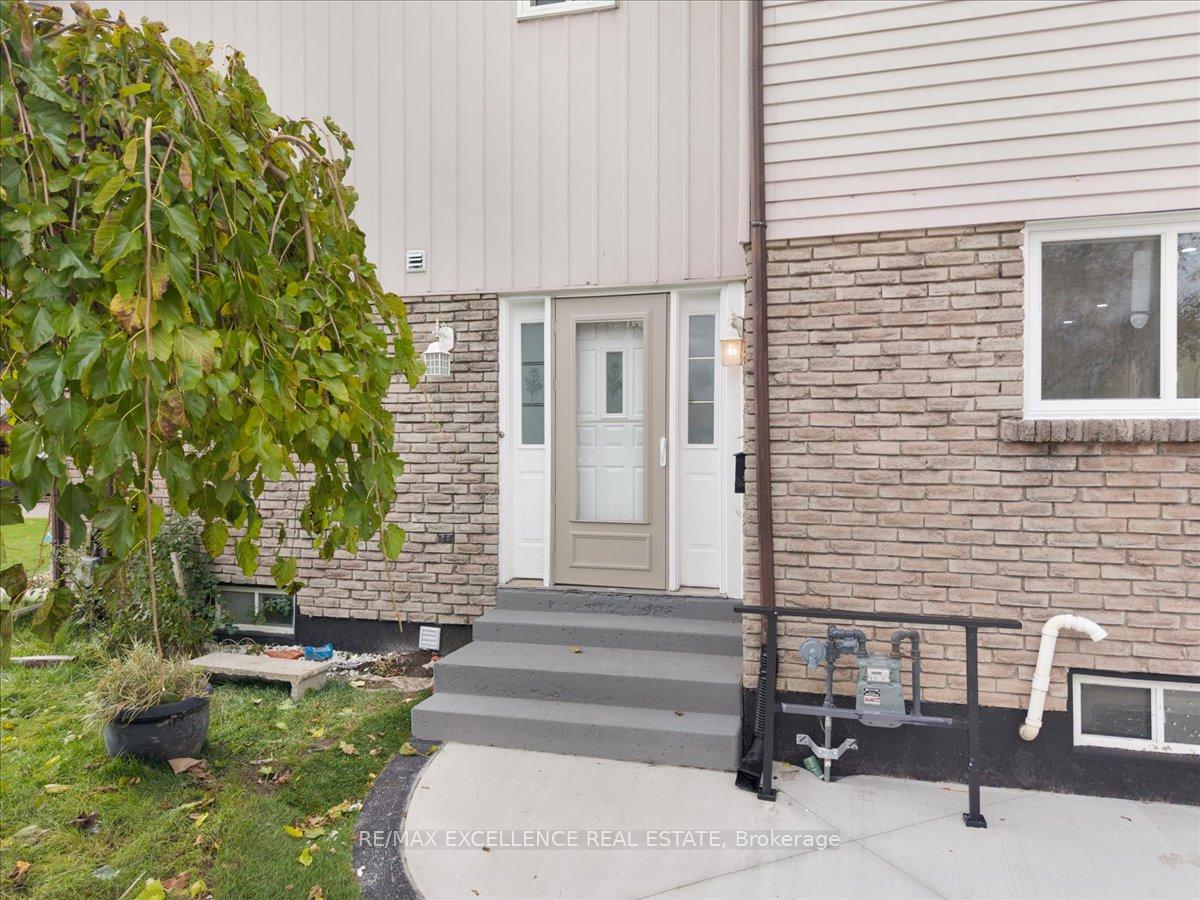 Photo 4 of 1287 Venus Crescent, Oshawa, Lakeview — HOMEH