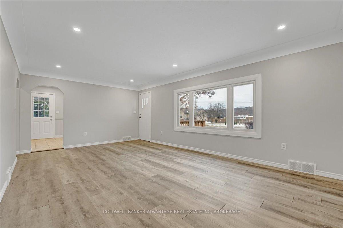 Photo 11 of 1410 Balfour Street, Pelham, Fenwick — HOMEH