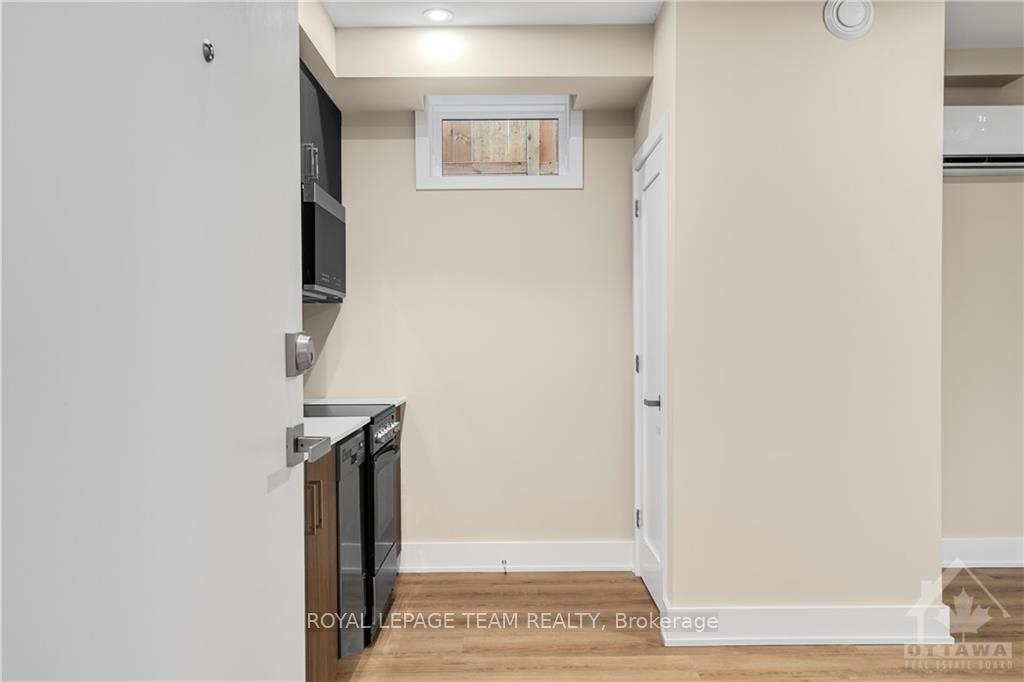 Photo 6 of Unit 2, 352 Lyon Street N, Ottawa, Ottawa Centre — HOMEH