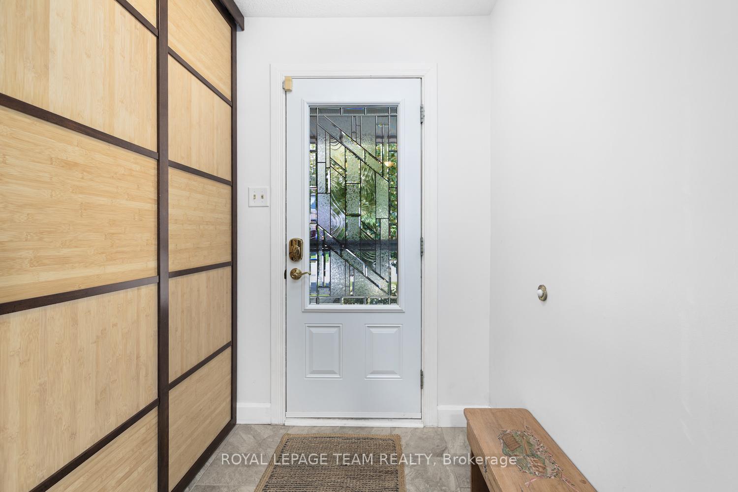 Photo 3 of 1179 St Moritz Court, Ottawa, Convent Glen North — HOMEH