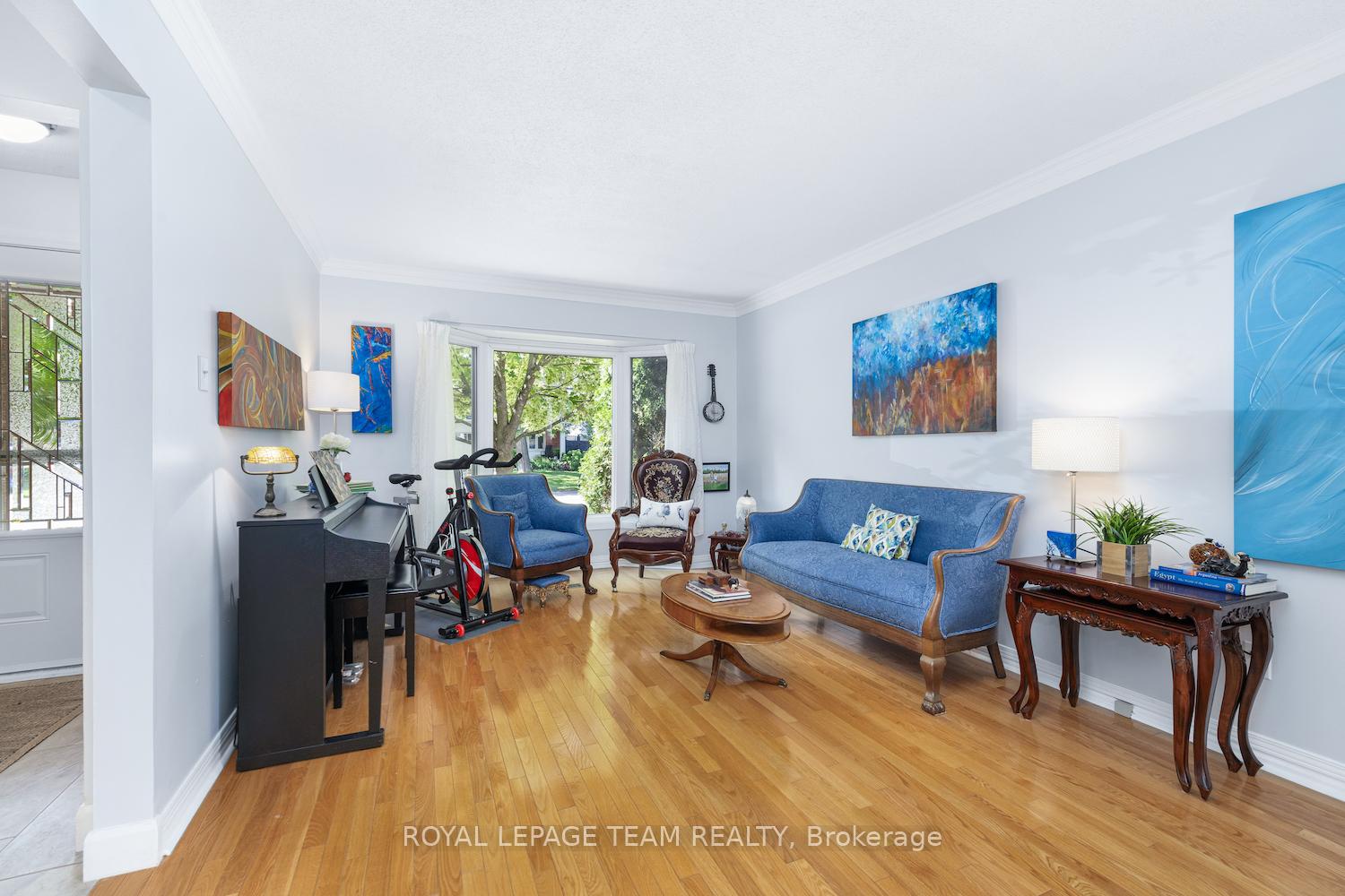 Photo 6 of 1179 St Moritz Court, Ottawa, Convent Glen North — HOMEH