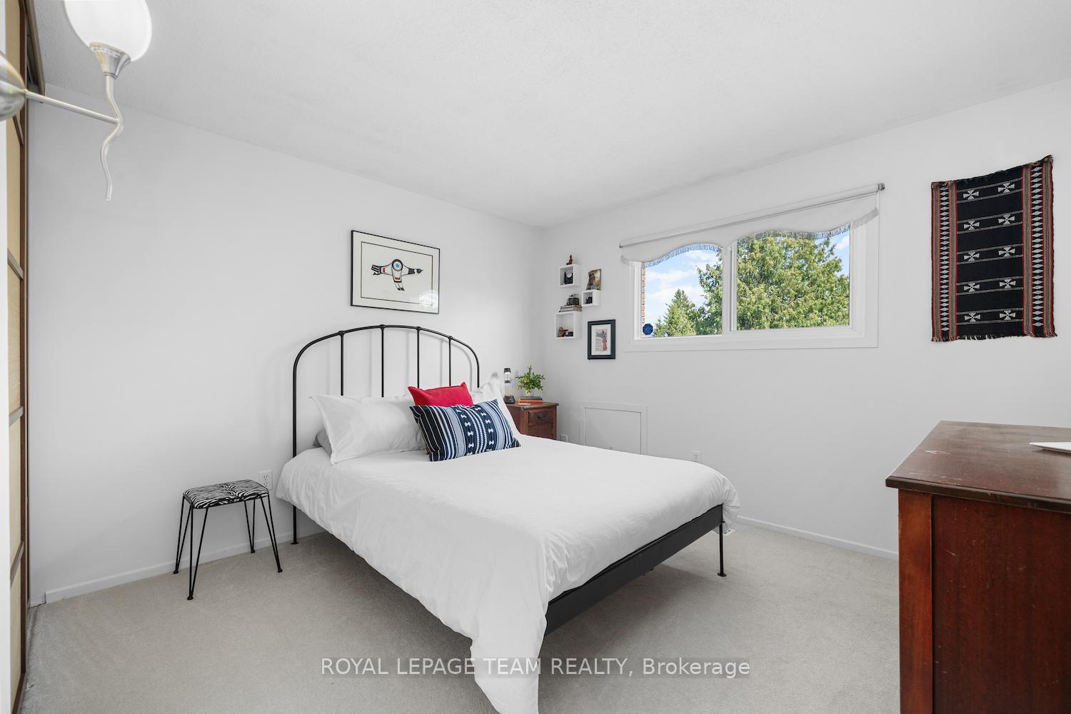 Photo 17 of 1179 St Moritz Court, Ottawa, Convent Glen North — HOMEH