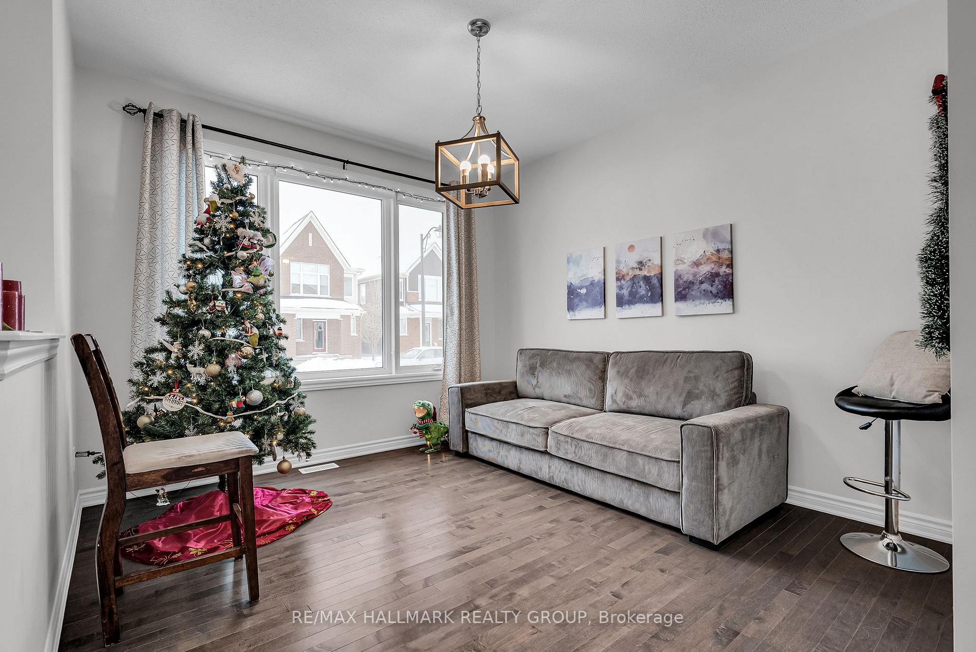 Photo 3 of 154 Aubrais Crescent, Ottawa, Chapel Hill South - Orleans Village — HOMEH