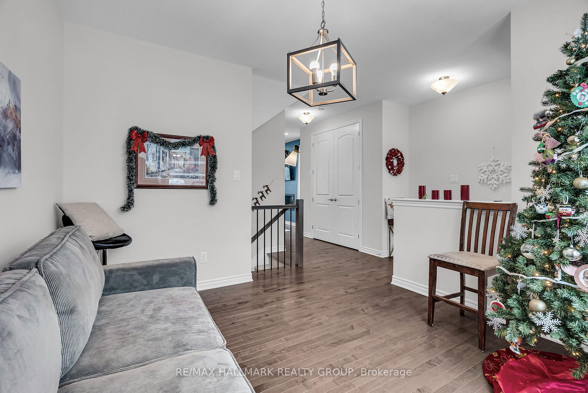 Photo 4 of 154 Aubrais Crescent, Ottawa, Chapel Hill South - Orleans Village — HOMEH