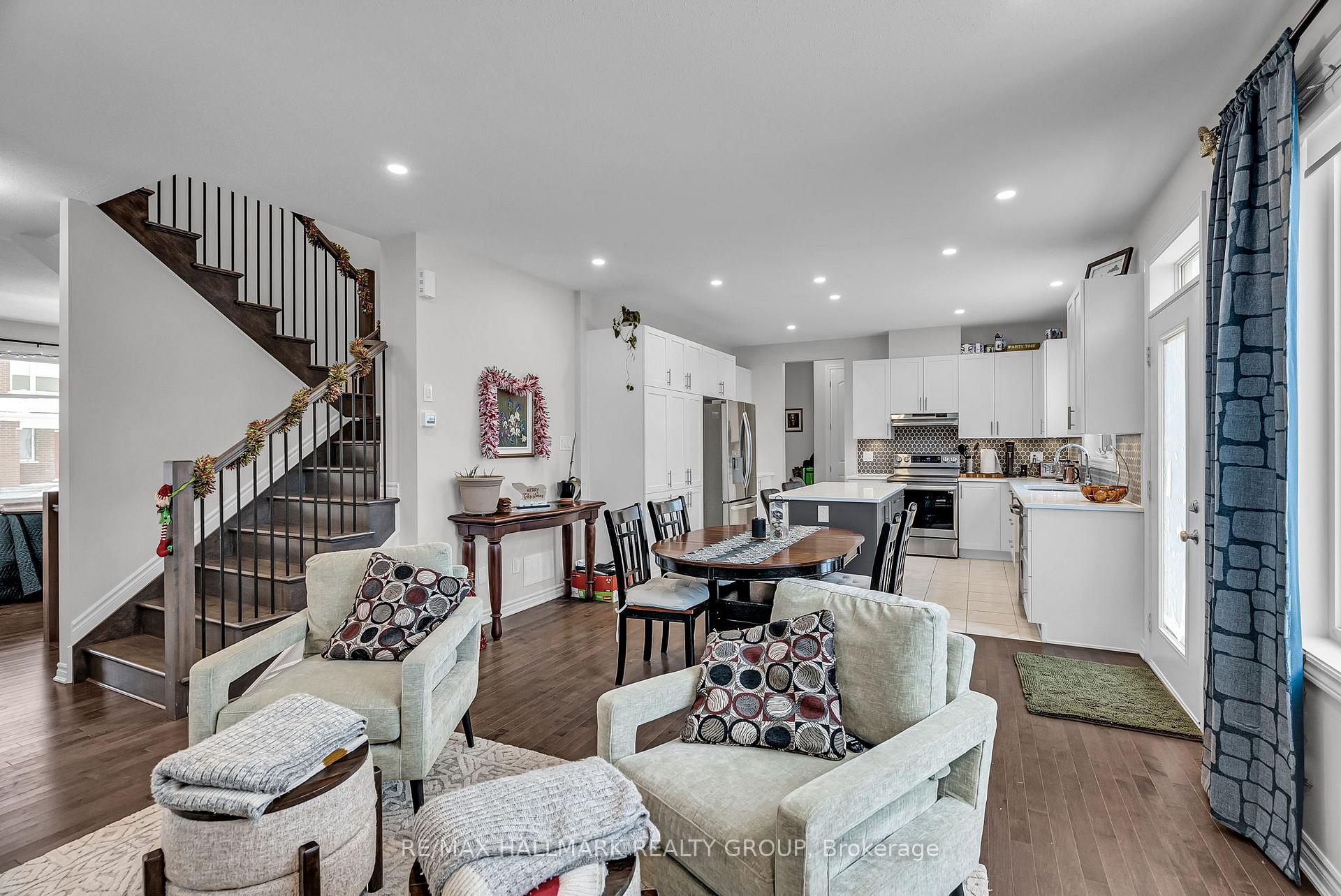 Photo 5 of 154 Aubrais Crescent, Ottawa, Chapel Hill South - Orleans Village — HOMEH
