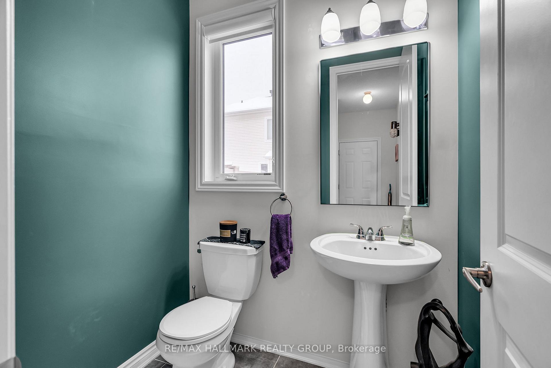 Photo 15 of 154 Aubrais Crescent, Ottawa, Chapel Hill South - Orleans Village — HOMEH