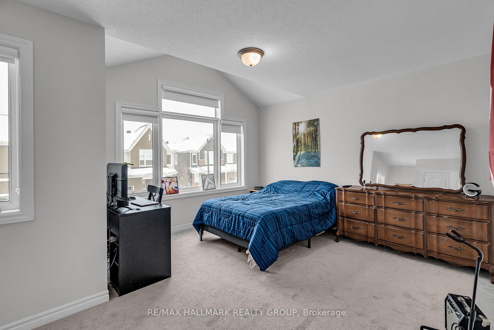 Photo 25 of 154 Aubrais Crescent, Ottawa, Chapel Hill South - Orleans Village — HOMEH