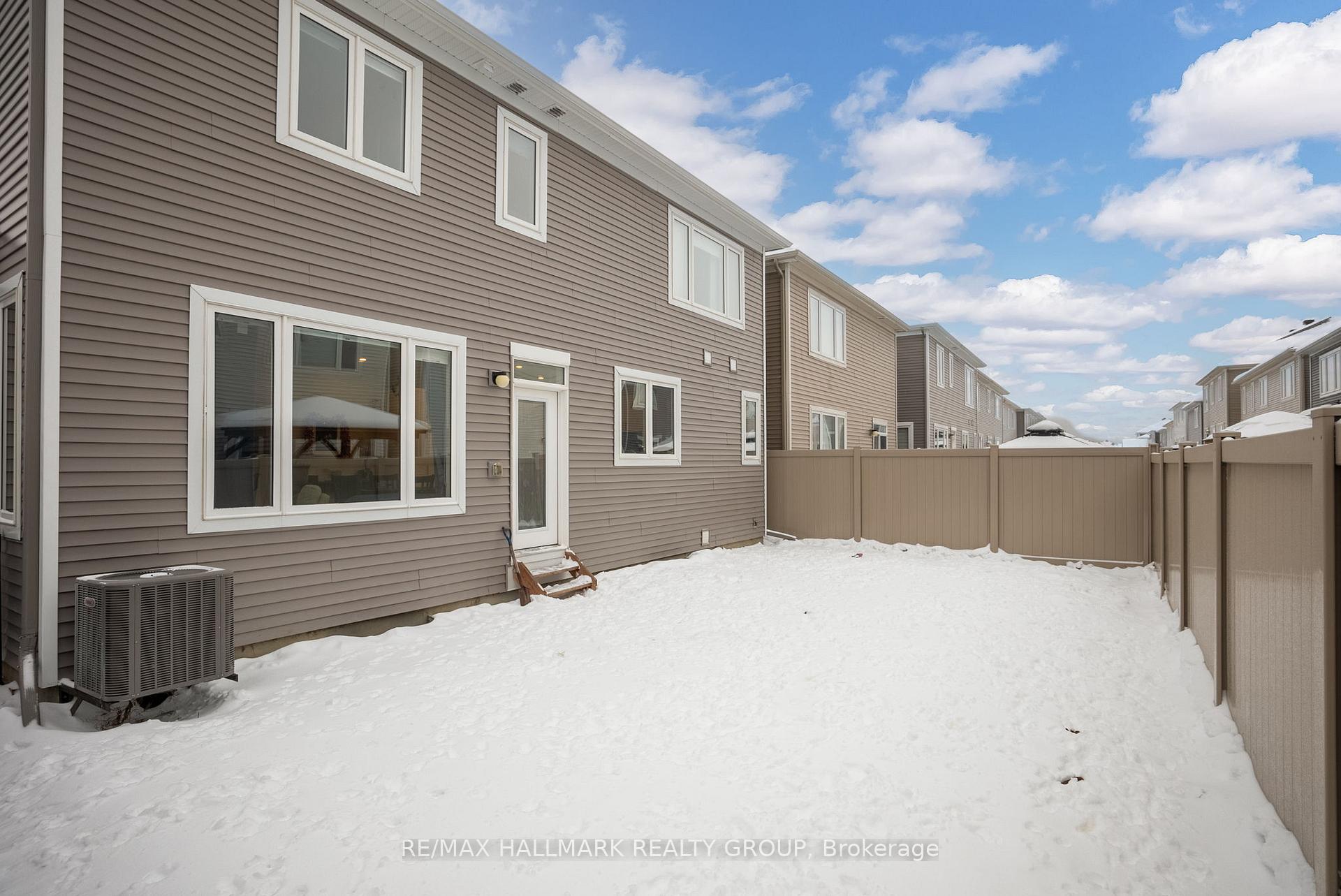 Photo 30 of 154 Aubrais Crescent, Ottawa, Chapel Hill South - Orleans Village — HOMEH