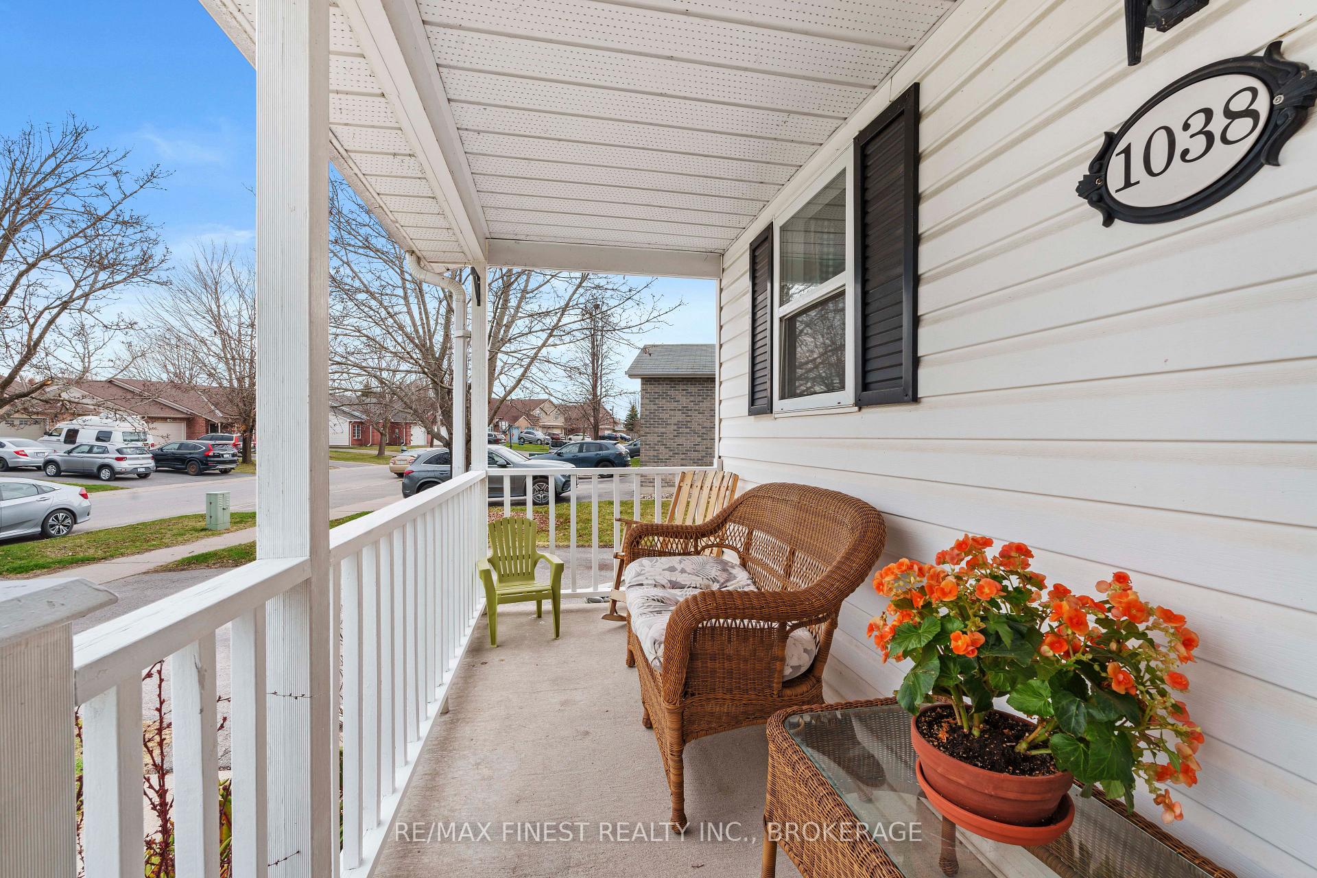 Photo 5 of 1038 Springfield Drive, Kingston, City Southwest — HOMEH