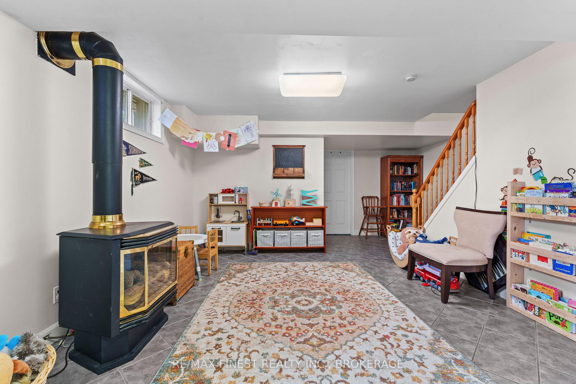 Photo 35 of 1038 Springfield Drive, Kingston, City Southwest — HOMEH
