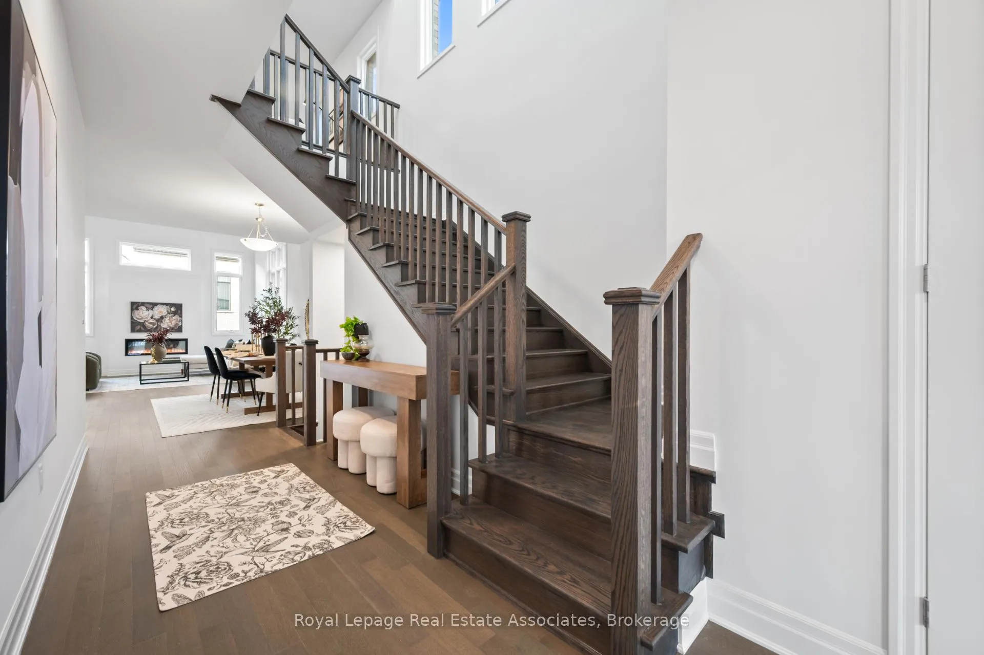 Photo 2 of 1249 Onyx Trail, Oakville, Joshua Meadows — HOMEH