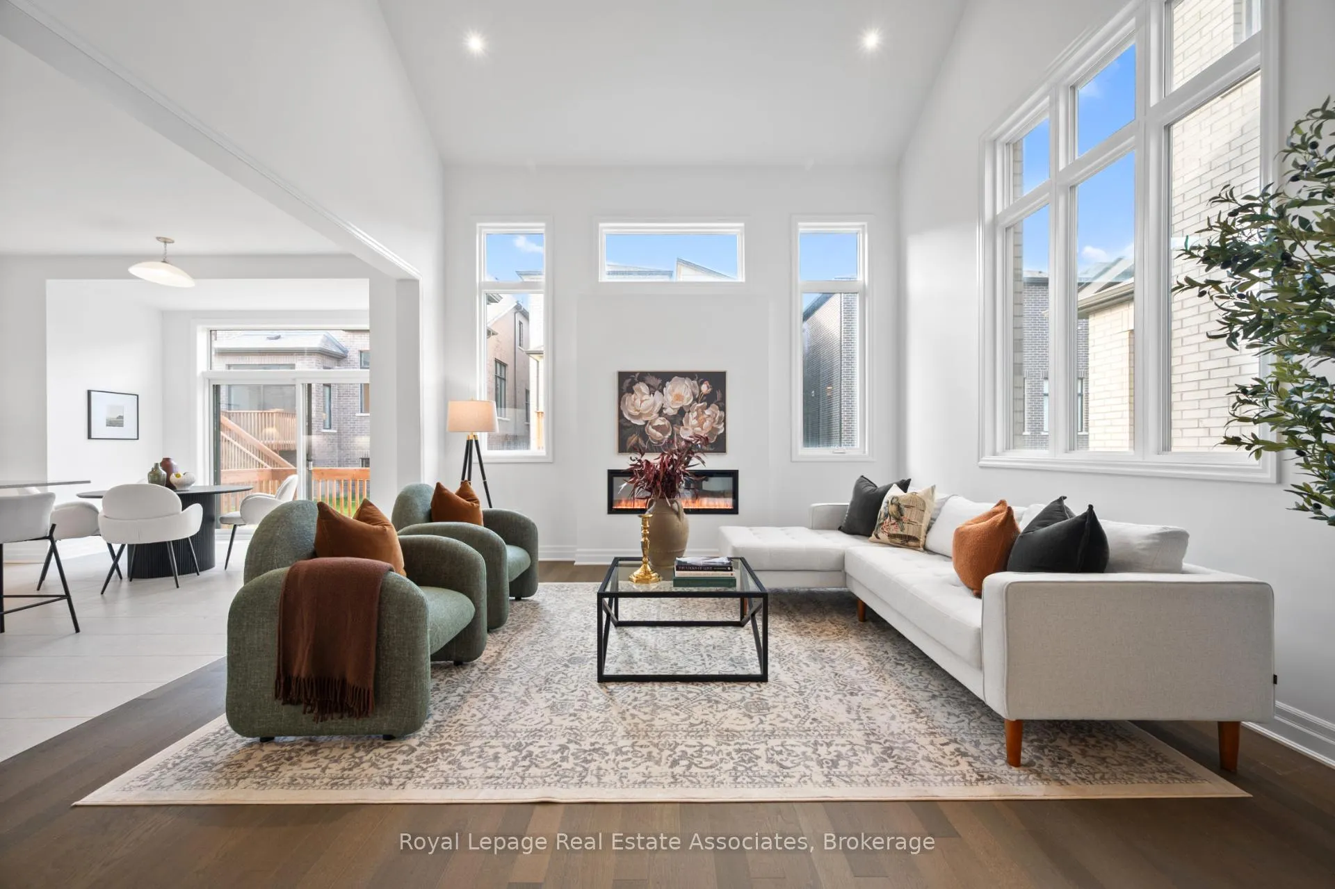 Photo 8 of 1249 Onyx Trail, Oakville, Joshua Meadows — HOMEH