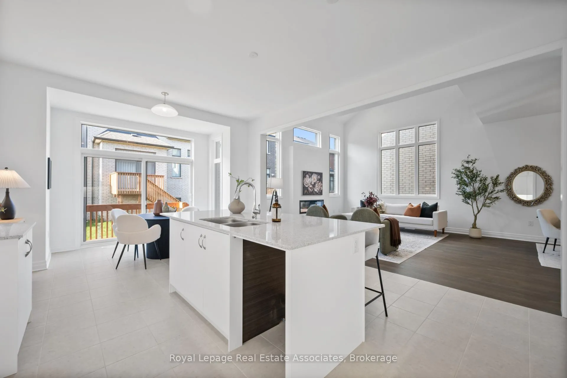 Photo 16 of 1249 Onyx Trail, Oakville, Joshua Meadows — HOMEH