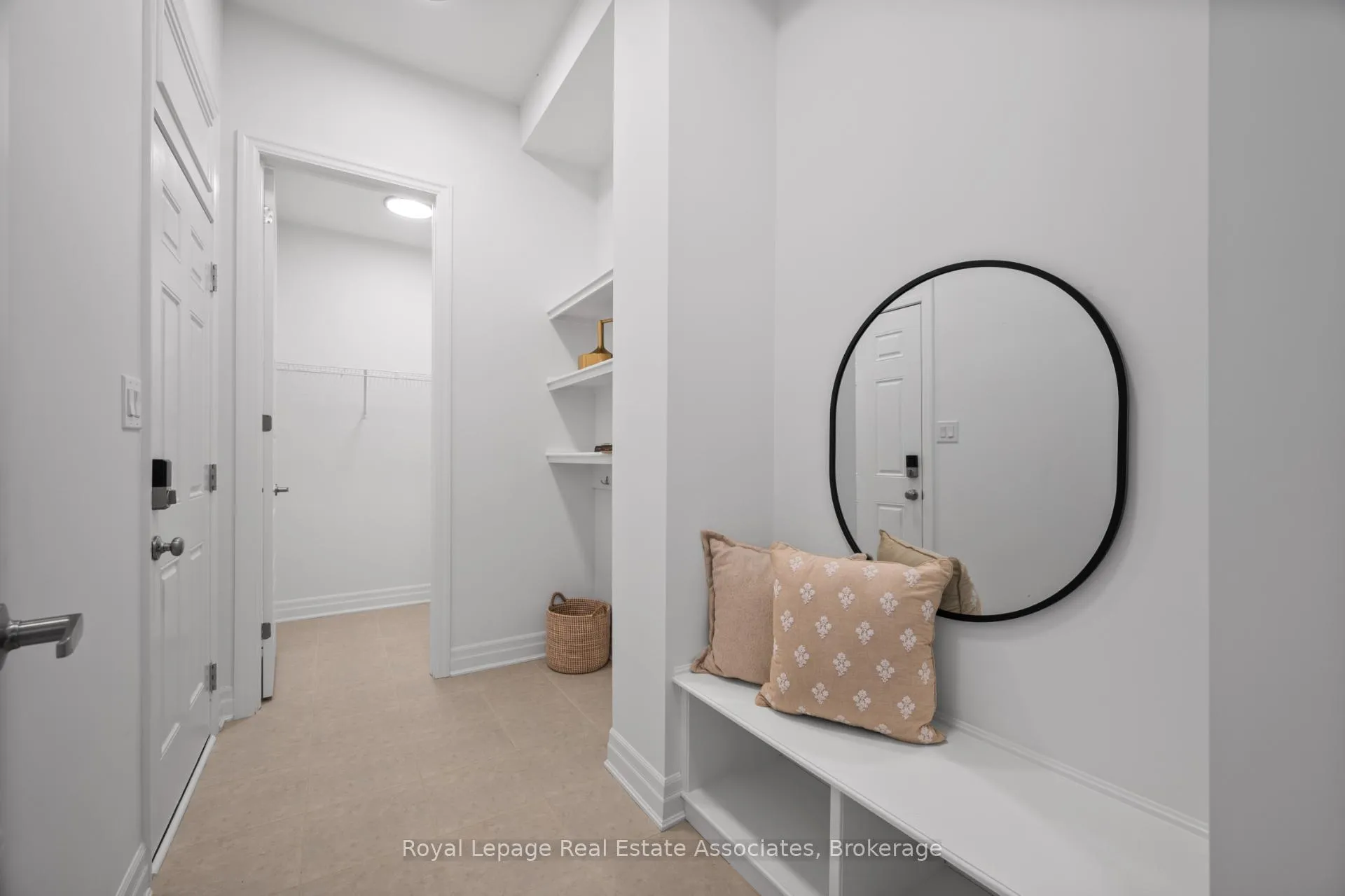 Photo 18 of 1249 Onyx Trail, Oakville, Joshua Meadows — HOMEH