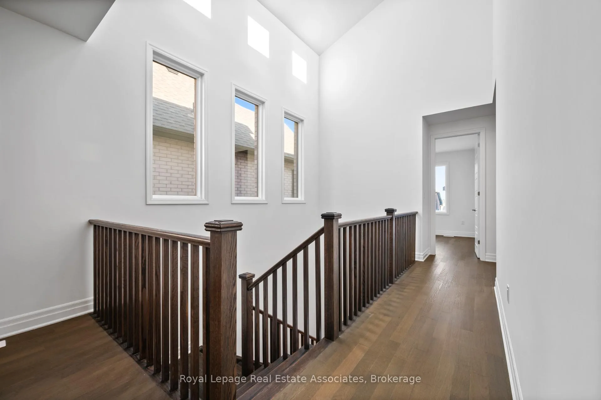 Photo 21 of 1249 Onyx Trail, Oakville, Joshua Meadows — HOMEH