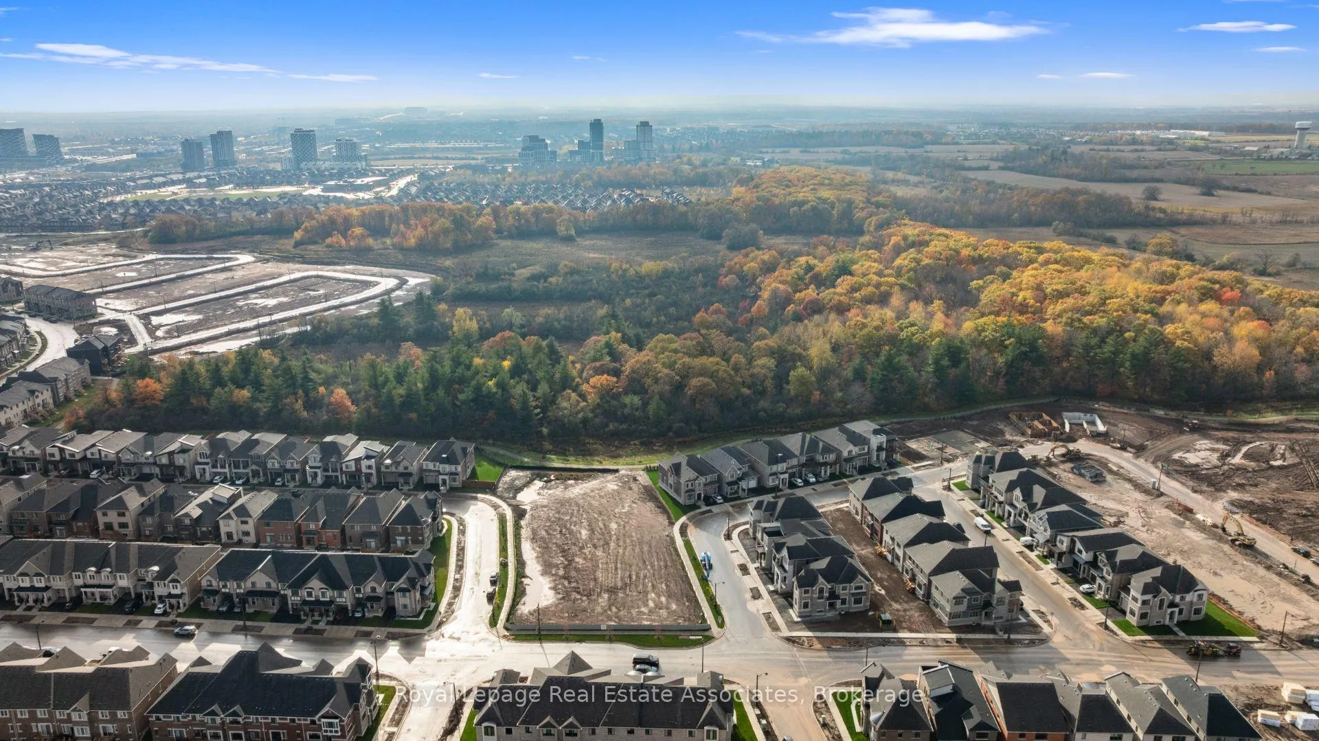 Photo 43 of 1249 Onyx Trail, Oakville, Joshua Meadows — HOMEH